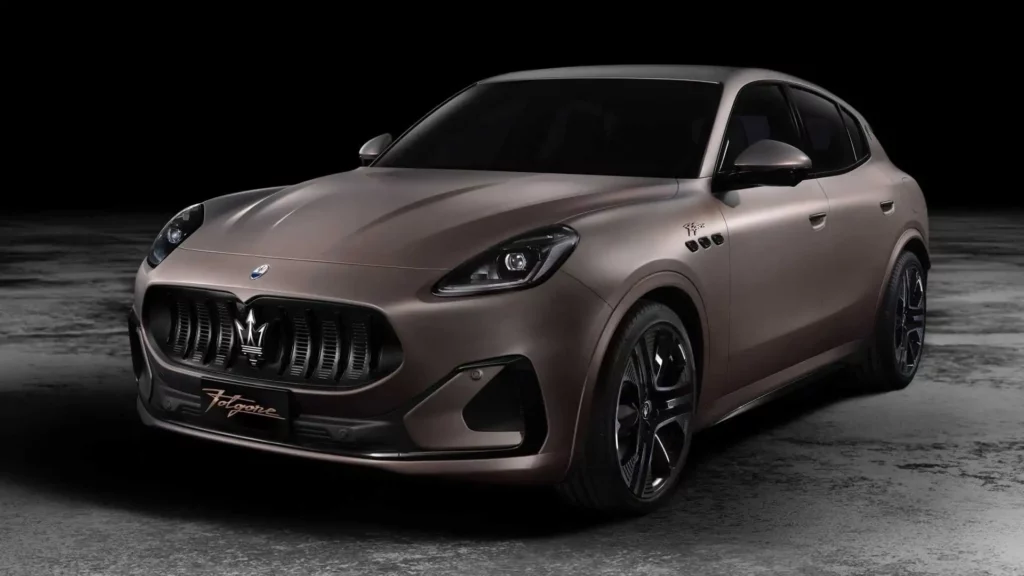 Maserati Grecale Folgore - Az elektromosított Gracale szűrke színben