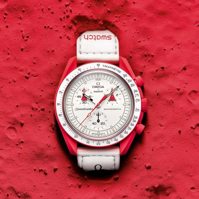 Swatch Omega - Mission to Mars- a MoonSwatch, uniszex, piros-fehér színű, Mars tematikájú verziója
