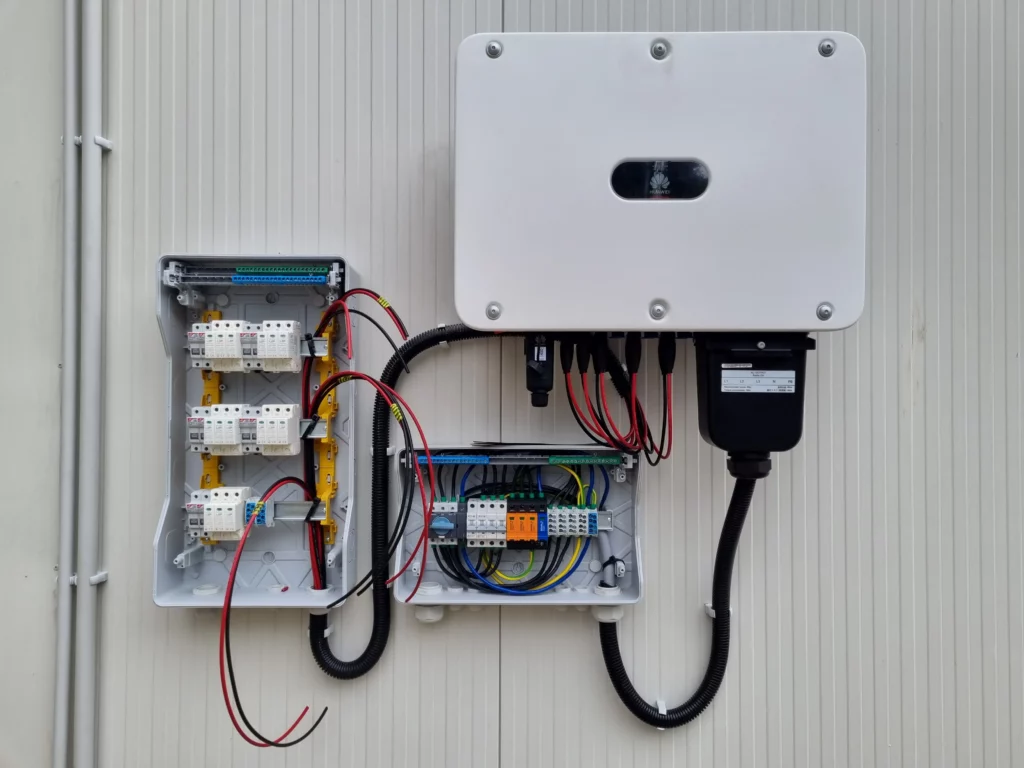 Inverter és biztosíték tábla bekötésének folyamata