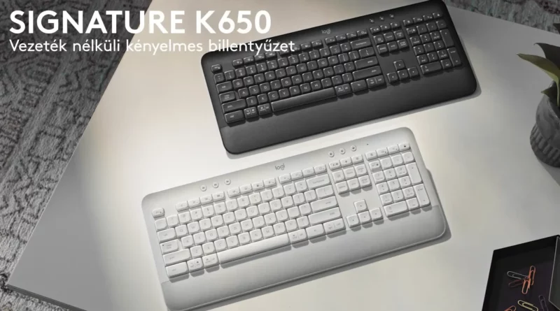 Egy fehér íróasztalon egy fekete és egy fehér Logitech K650 billentyűzet